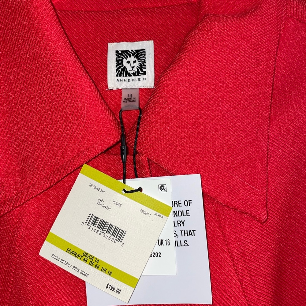 NEW! AK red car coat - Picture 3 of 8